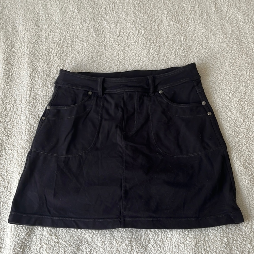 Athleta black mini skirt